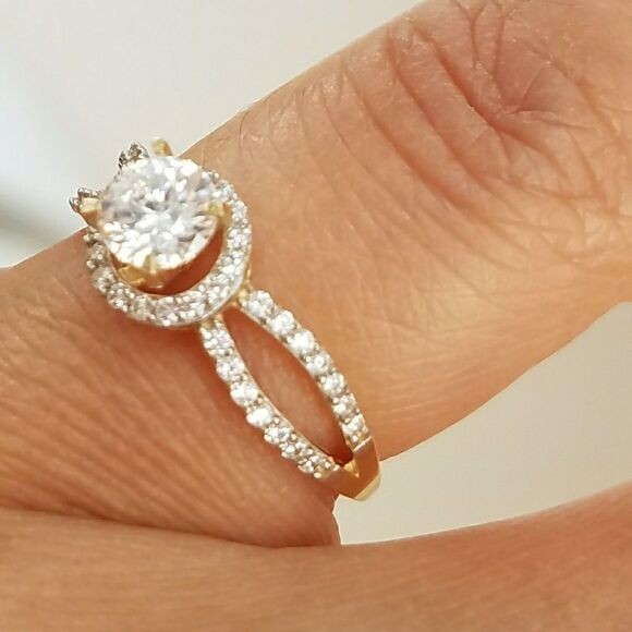 14k Solid Yellow Gold Engagement Ring - Picture 1 of 4